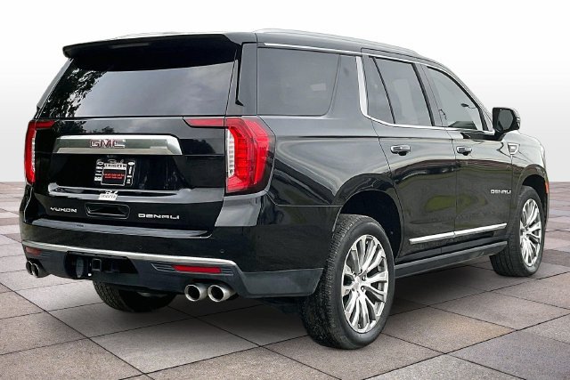 Used 2021 GMC Yukon Denali w/ Denali Premium Package RWD image 14