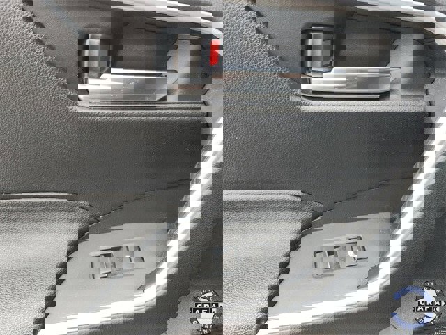 Used 2022 Toyota RAV4 SE image 26