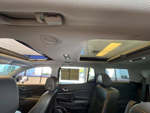 Used 2022 GMC Acadia AT4 AWD/4WD image 27