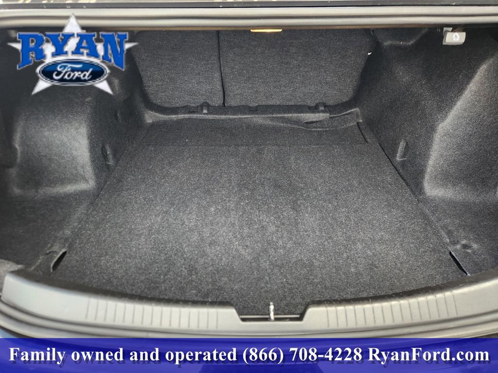 Used 2024 Chevrolet Malibu LT image 24