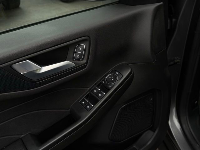 Certified 2024 Ford Escape ST-Line Select w/ Tech Pack #1 image 27