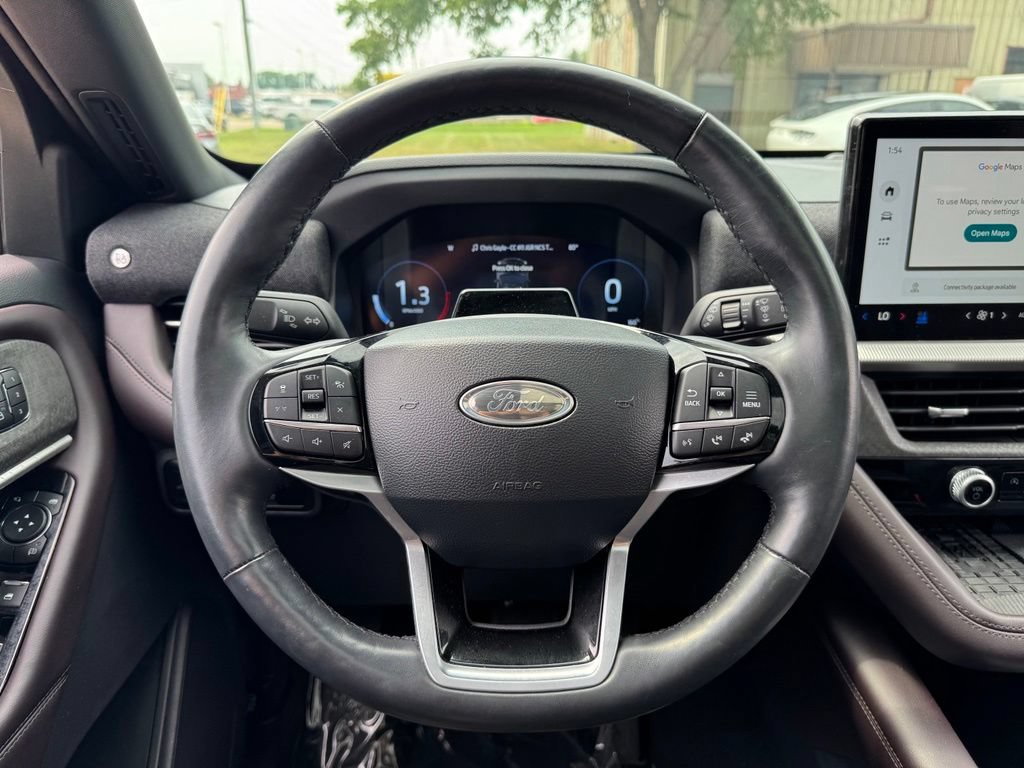 Certified 2025 Ford Explorer Platinum w/ LUX Leather Package AWD/4WD image 32
