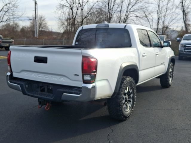 Used 2019 Toyota Tacoma TRD Off-Road image 10