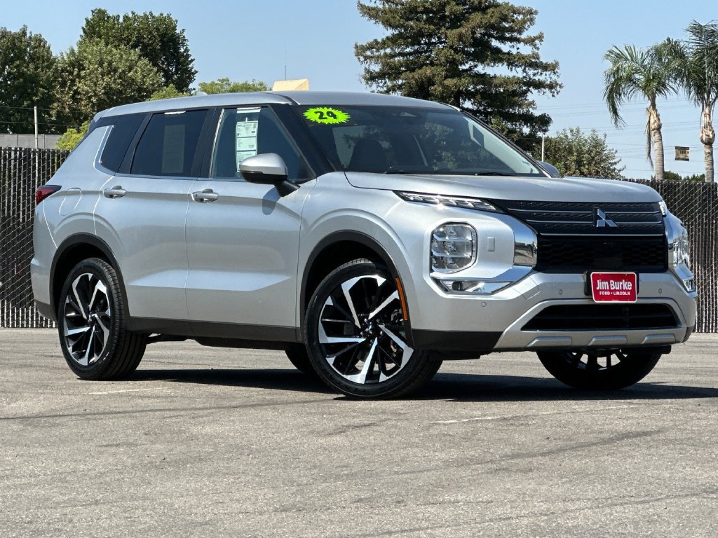Used 2024 Mitsubishi Outlander SE