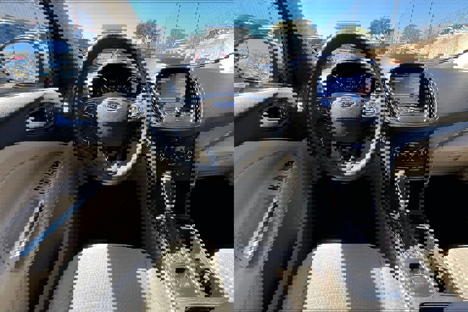 Certified 2019 Ford Escape SE image 10