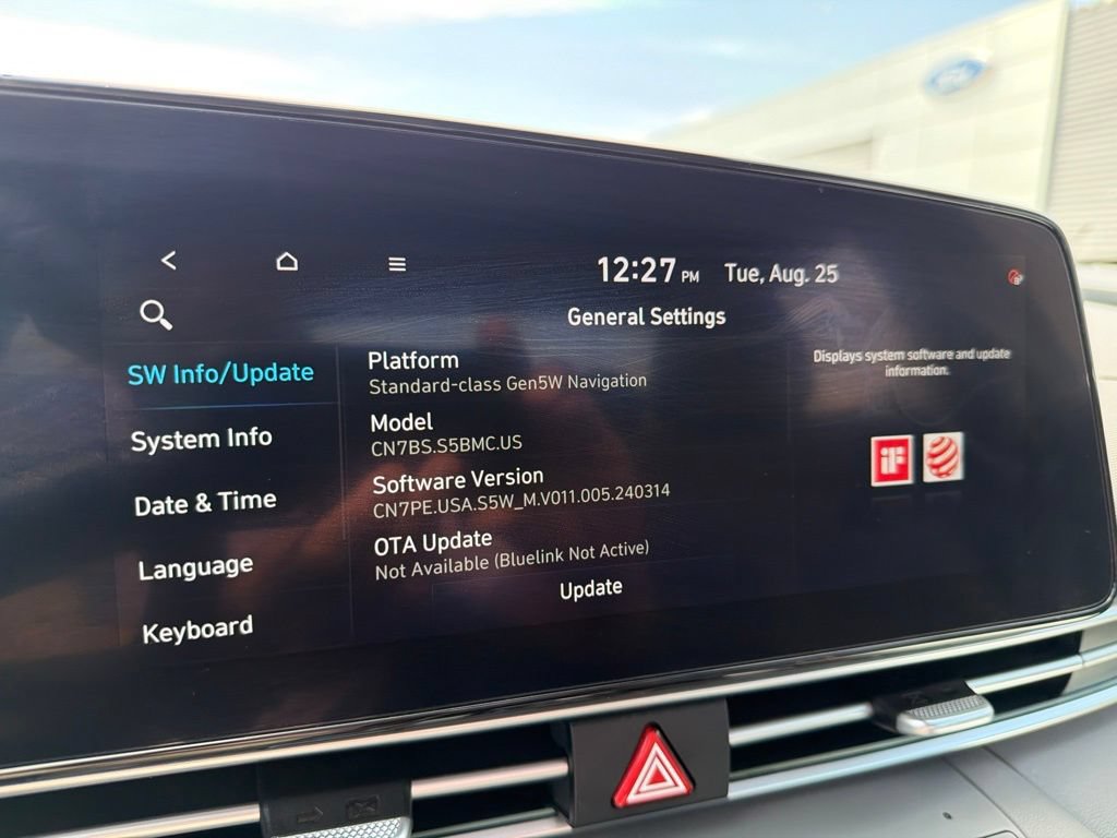 Used 2025 Hyundai Elantra SEL FWD image 43