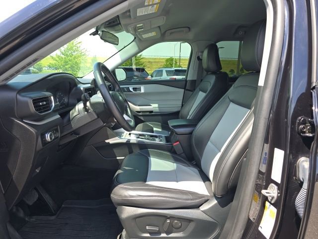Certified 2023 Ford Explorer XLT w/ Equipment Group 202A AWD/4WD image 11