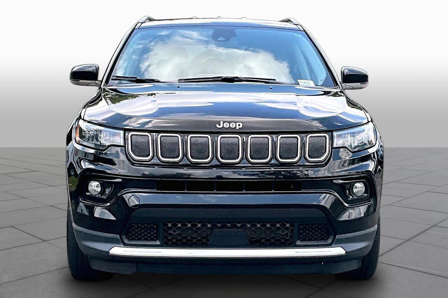 Used 2022 Jeep Compass Limited AWD/4WD image 4