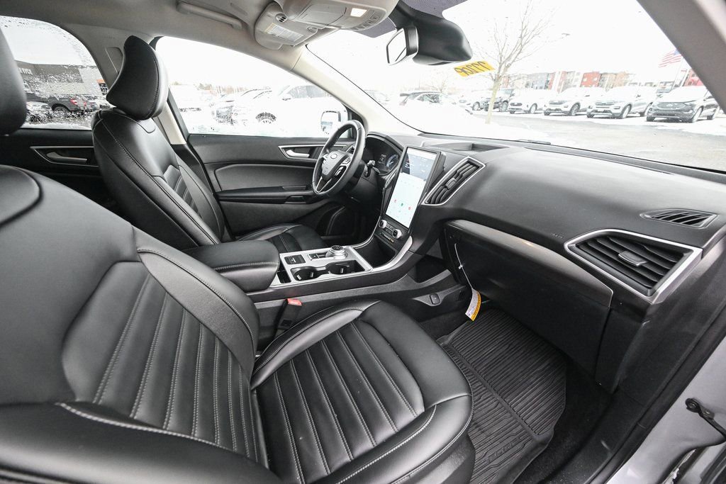 Certified 2024 Ford Edge SEL w/ Convenience Package image 28