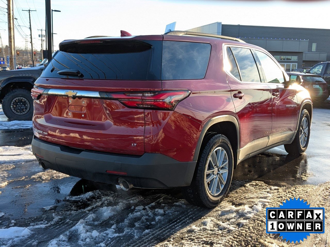 Used 2023 Chevrolet Traverse LT image 5