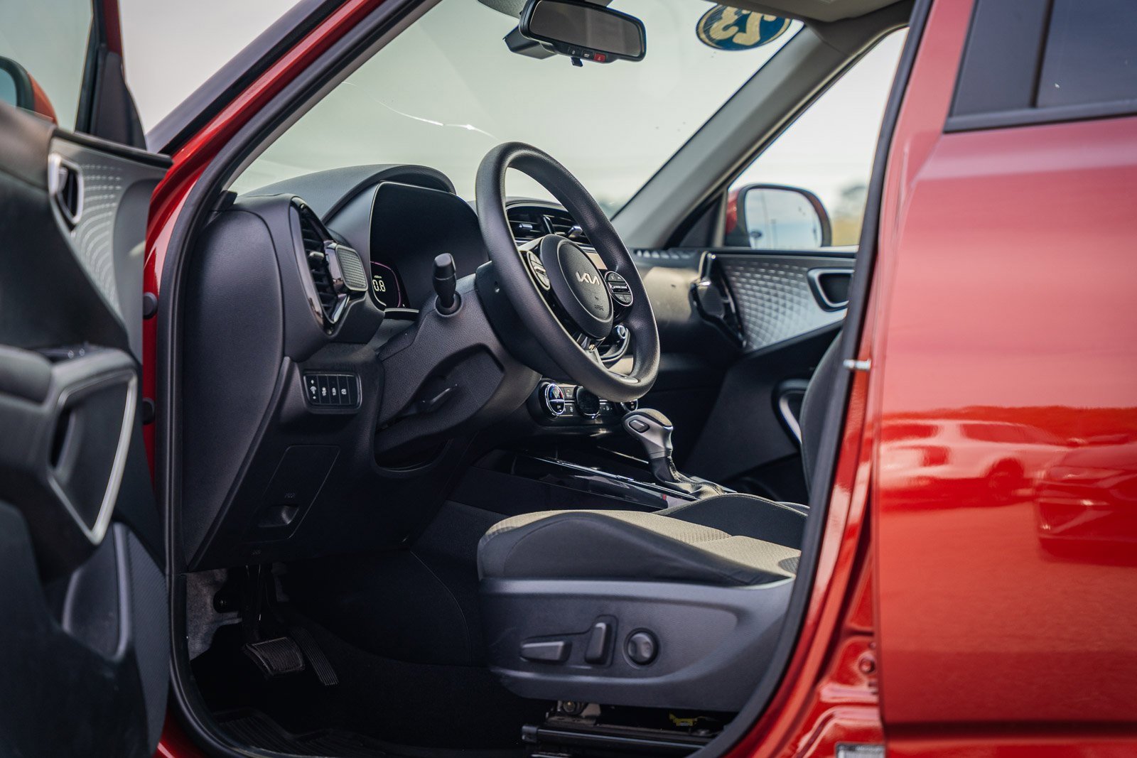 Used 2023 Kia Soul S image 17