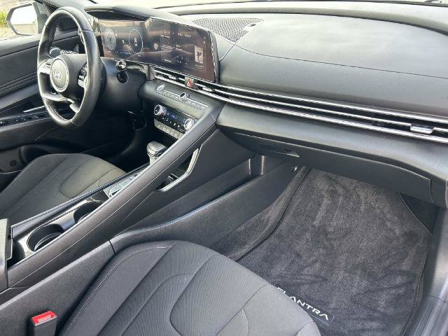 Used 2024 Hyundai Elantra SEL FWD image 23