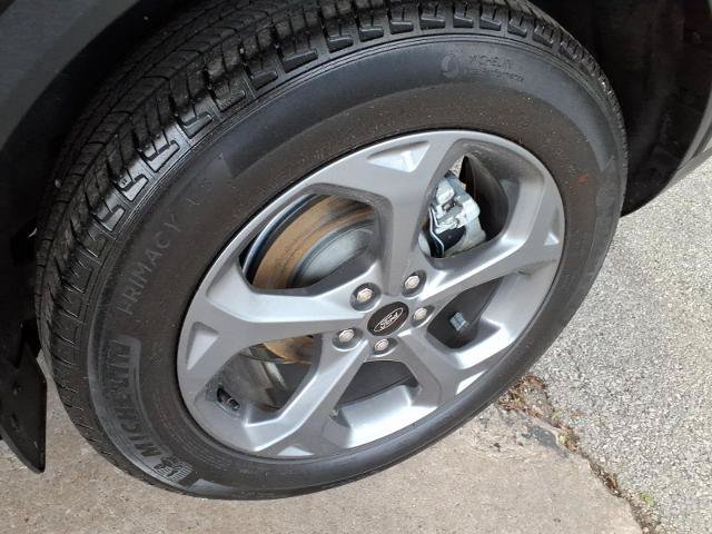 Certified 2025 Ford Escape ST-Line Select AWD/4WD image 6