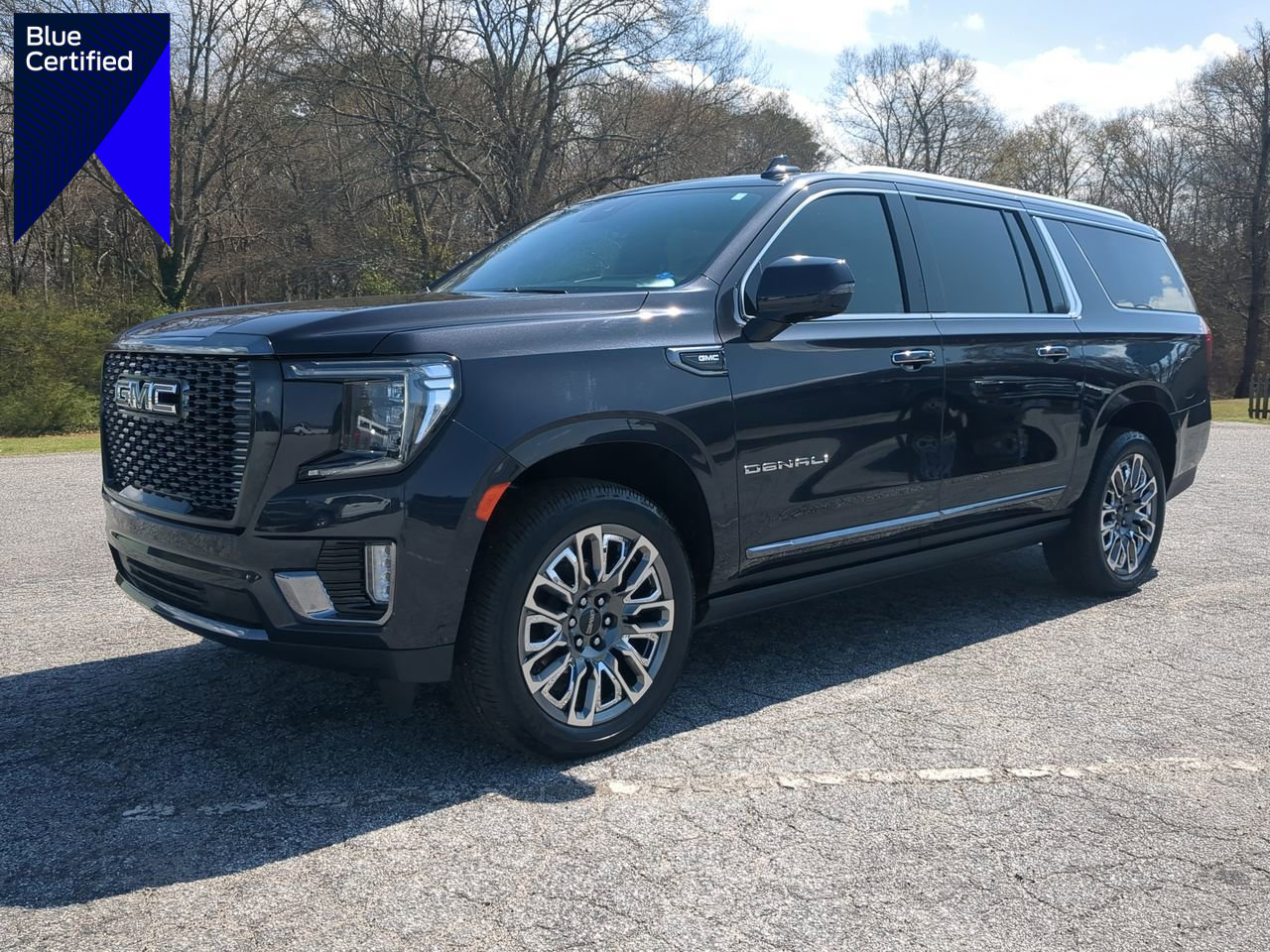 Used 2023 GMC Yukon XL Denali Ultimate image 1