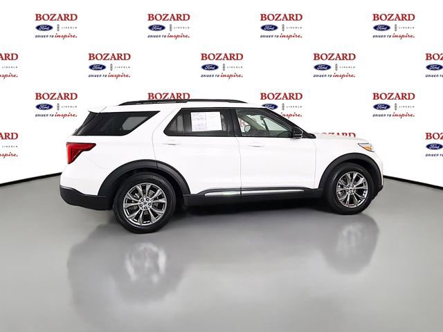 Certified 2023 Ford Explorer XLT w/ Equipment Group 202A RWD image 9