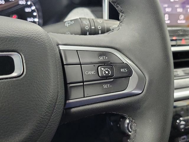 Used 2024 Jeep Compass Latitude w/ Convenience Group image 14