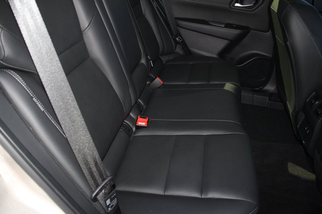 Used 2024 Nissan Rogue SL AWD/4WD image 25