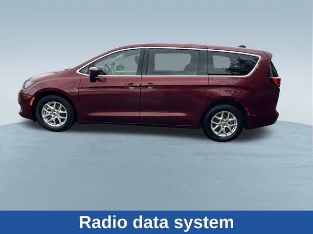 Used 2022 Chrysler Voyager LX FWD image 8