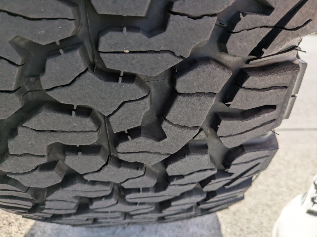 Certified 2019 Ford F150 Raptor w/ Equipment Group 802A Luxury AWD/4WD image 12