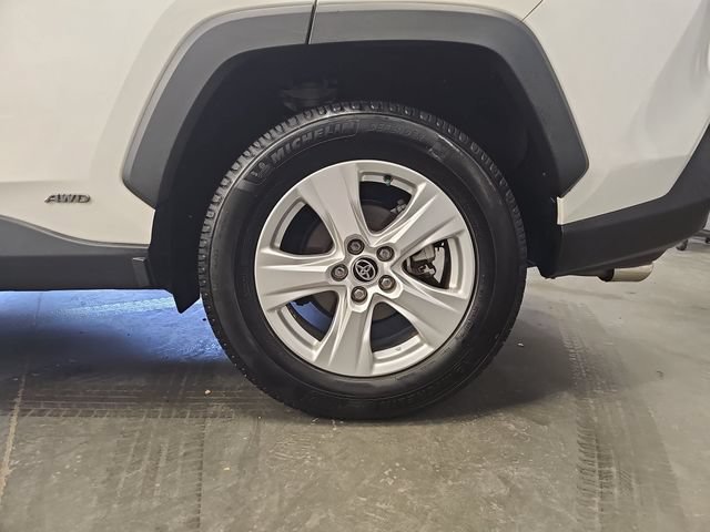 Used 2020 Toyota RAV4 XLE w/ Convenience Package AWD/4WD image 32