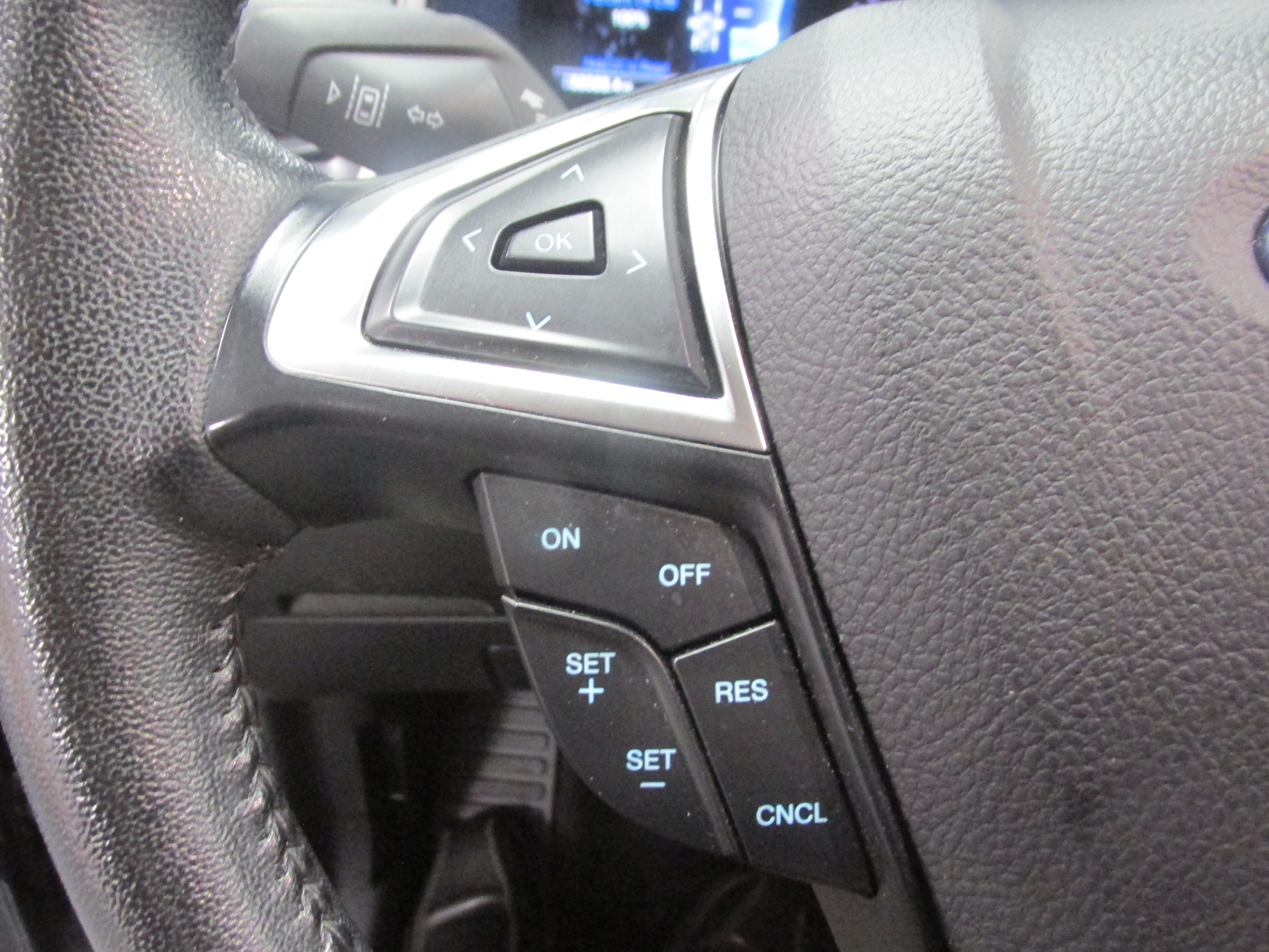 Certified 2024 Ford Edge SEL AWD/4WD image 32