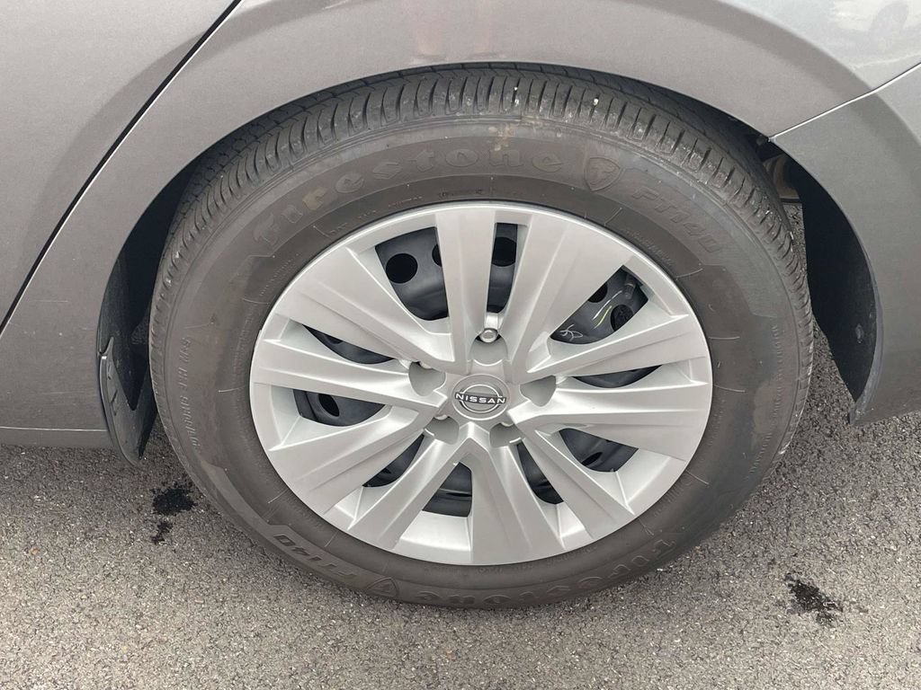 Used 2025 Nissan Sentra S FWD image 8
