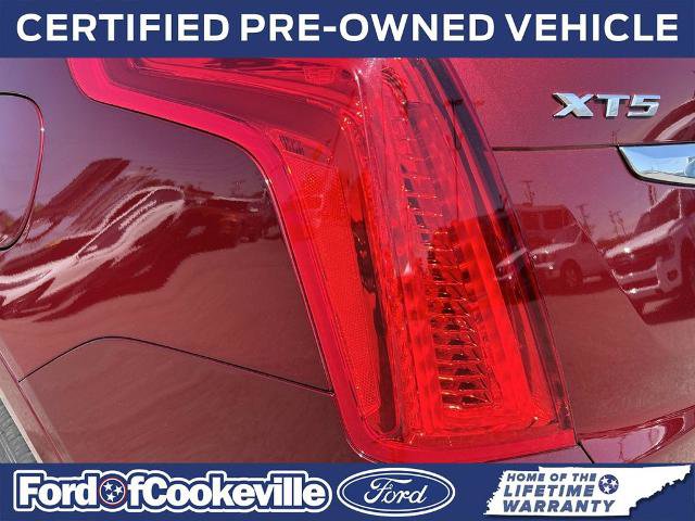 Used 2017 Cadillac XT5 Luxury w/ Driver Awareness Package FWD image 11