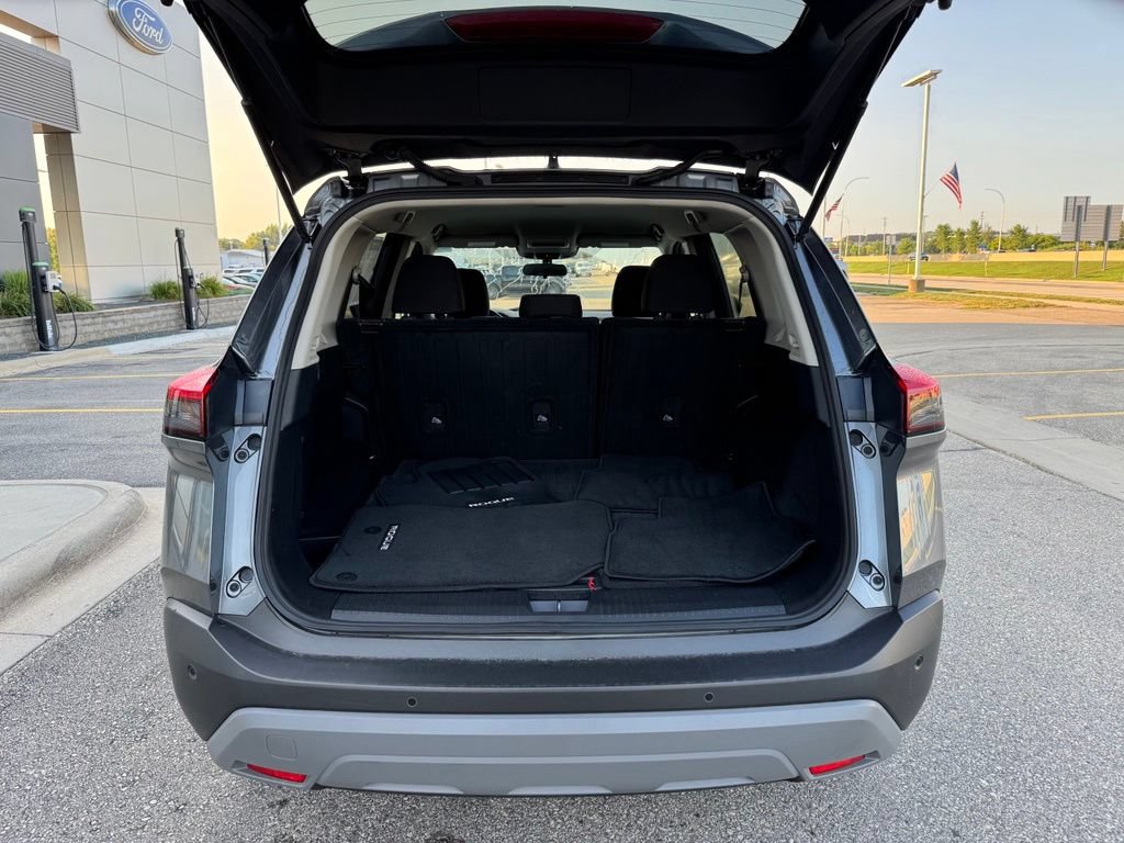 Used 2023 Nissan Rogue S AWD/4WD image 36