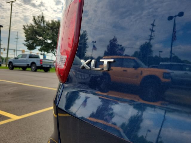Certified 2017 Ford Explorer XLT w/ Equipment Group 202A FWD image 36