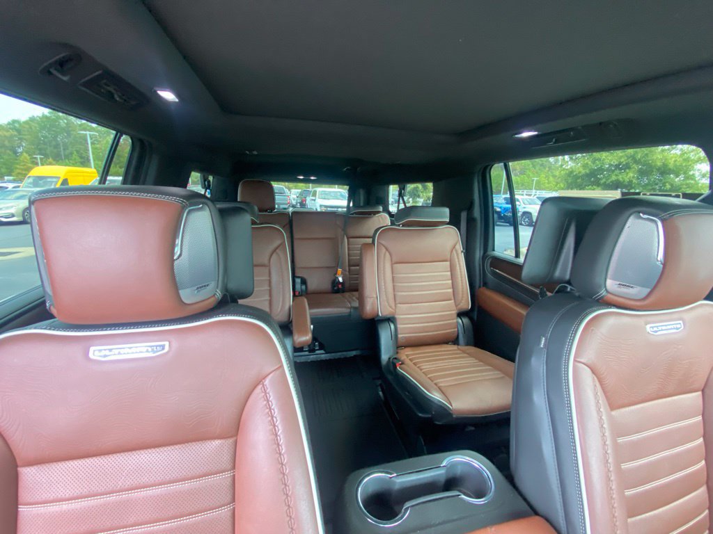 Used 2023 GMC Yukon XL Denali Ultimate AWD/4WD image 31