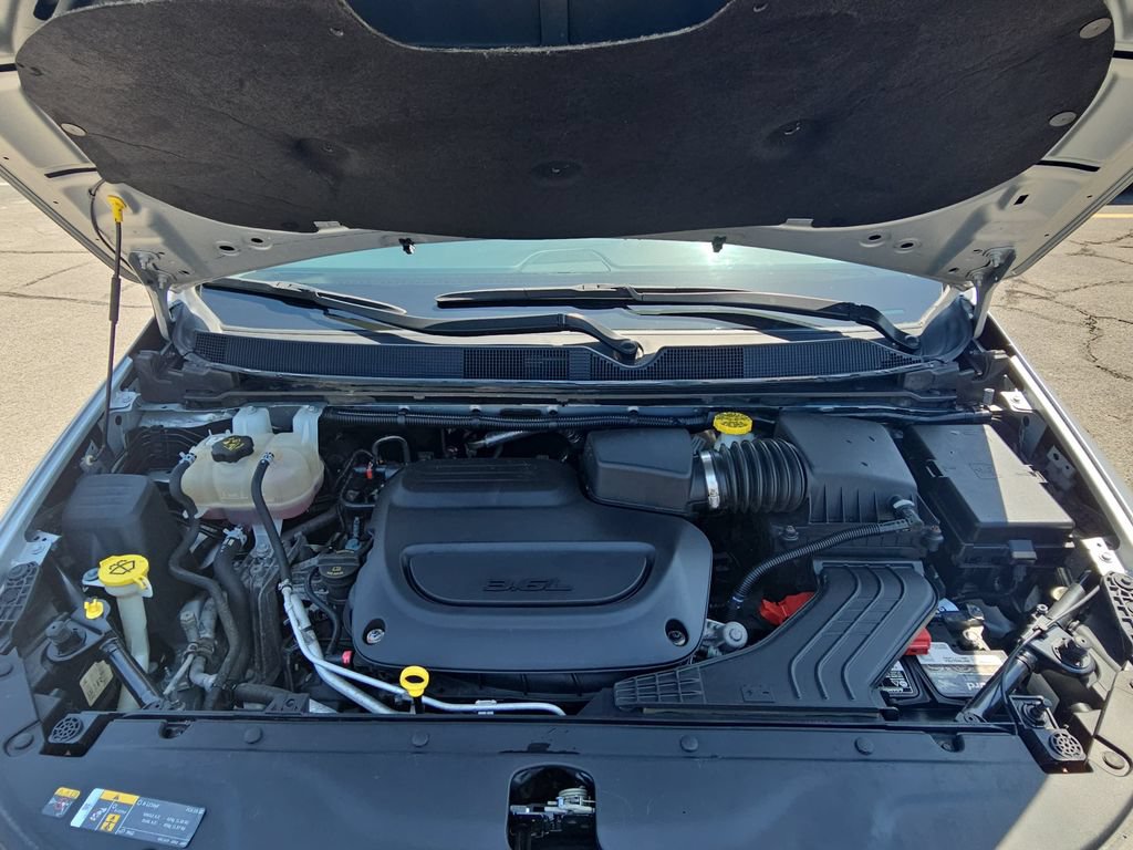 Used 2023 Chrysler Pacifica Touring-L FWD image 30