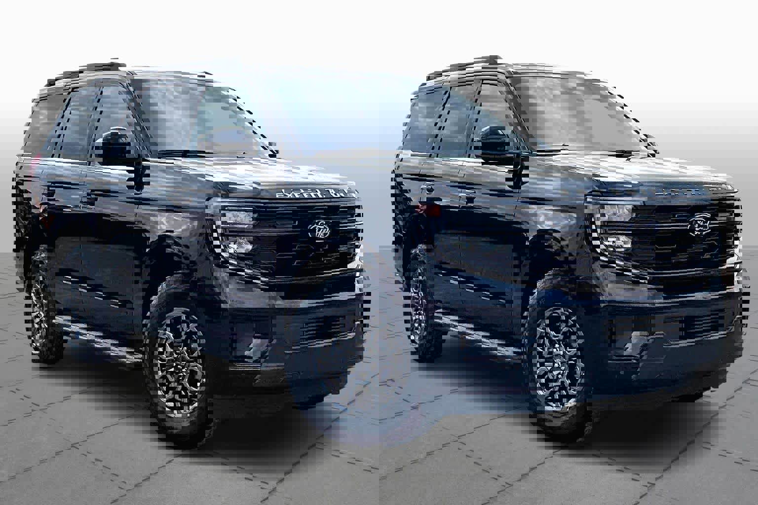 Certified 2025 Ford Expedition Active image 2