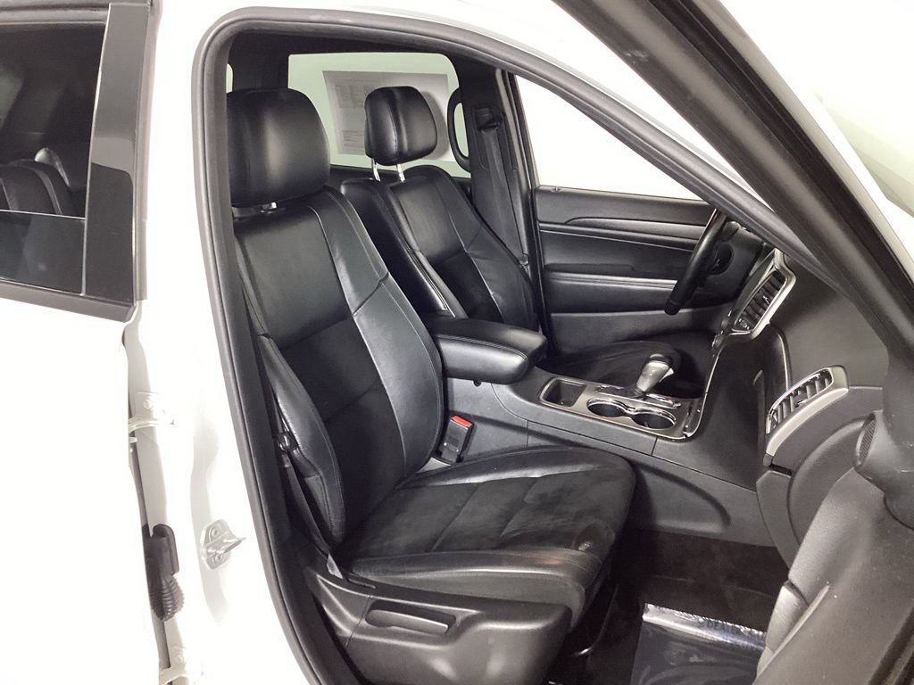 Used 2018 Jeep Grand Cherokee Altitude AWD/4WD image 35