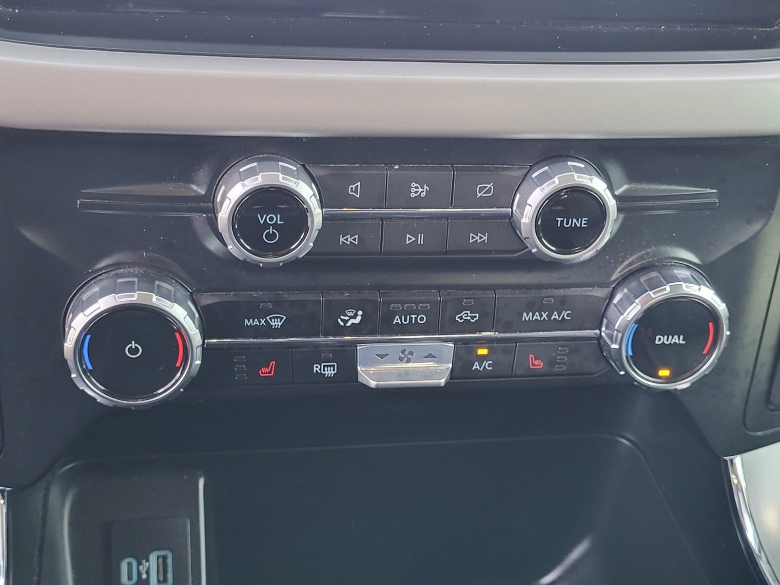 Certified 2023 Ford F150 XLT w/ Equipment Group 302A High image 23