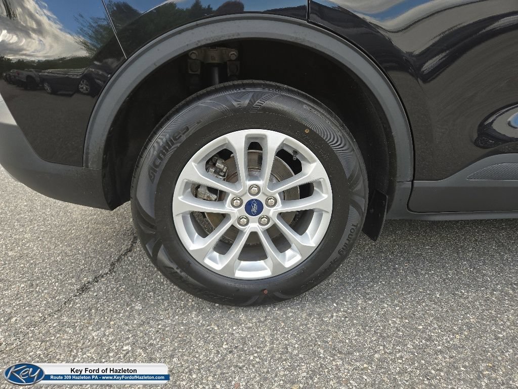 Certified 2021 Ford Escape SE w/ Cold Weather Package AWD/4WD image 15