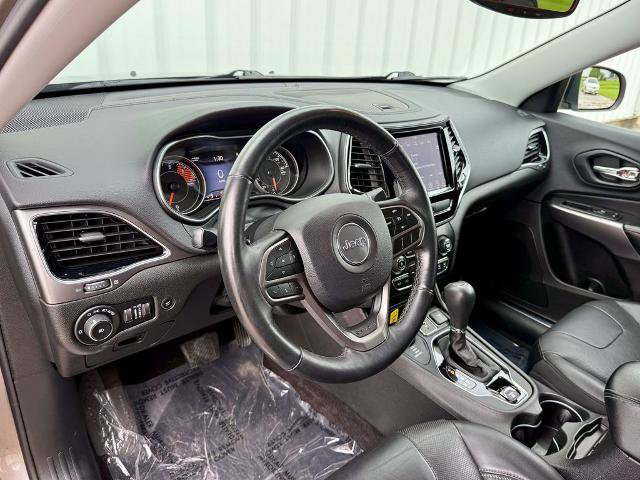 Used 2019 Jeep Cherokee Limited AWD/4WD image 10