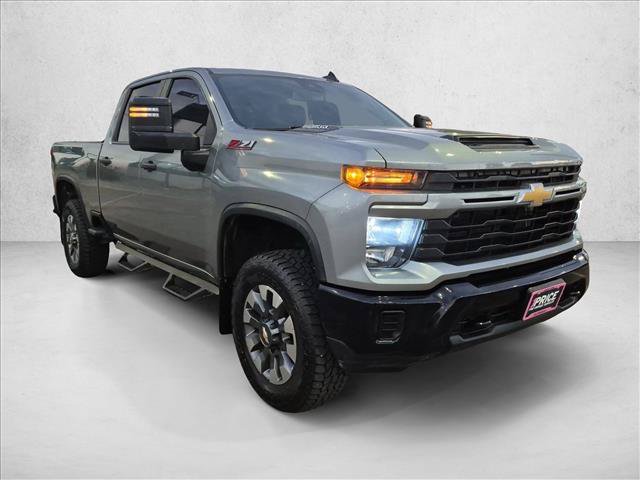 Used 2024 Chevrolet Silverado 2500 Custom w/ Custom Value Package AWD/4WD image 3