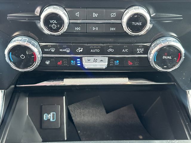 Certified 2023 Ford F150 Lariat w/ FX4 Off-Road Package AWD/4WD image 33