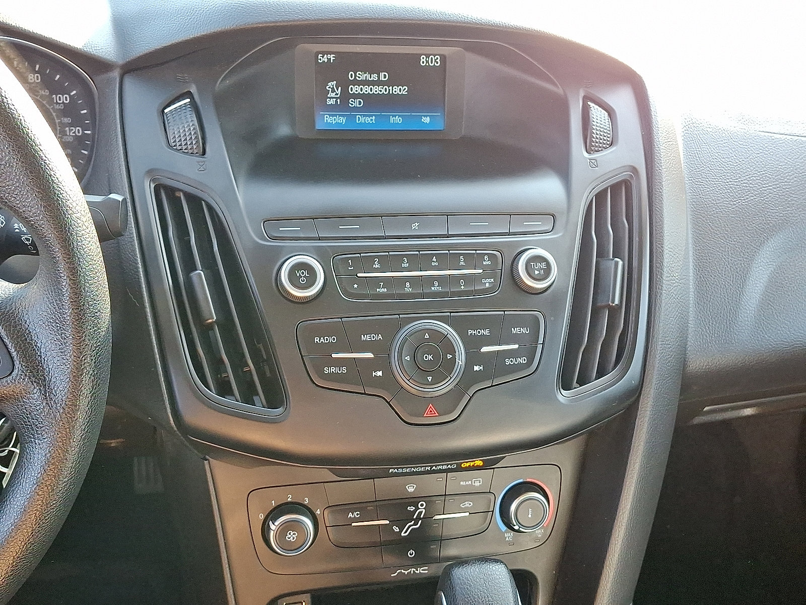 Certified 2018 Ford Focus SE w/ SE Appearance Package image 23