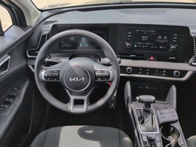 Used 2025 Kia Sportage LX FWD image 18