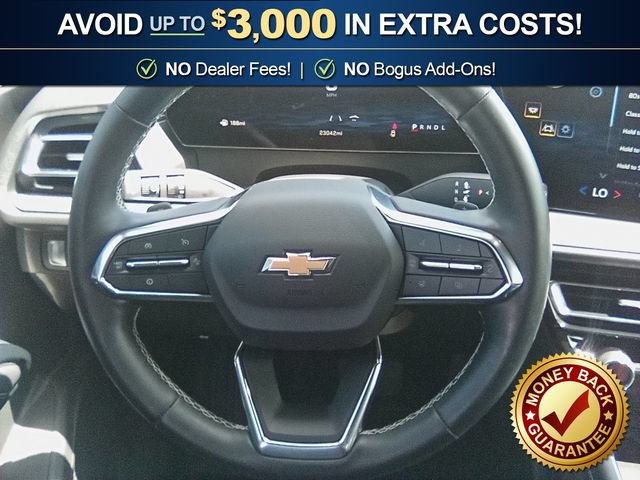 Used 2025 Chevrolet Traverse LT w/ LPO, Floor Liner Package FWD image 18