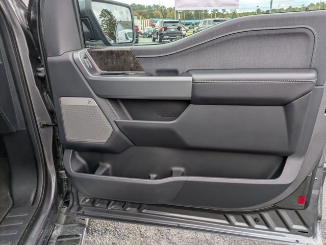 Certified 2022 Ford F150 Lariat w/ Equipment Group 502A High image 28