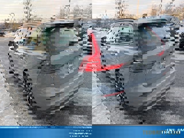 Used 2024 Volvo V60 T8 Polestar image 3