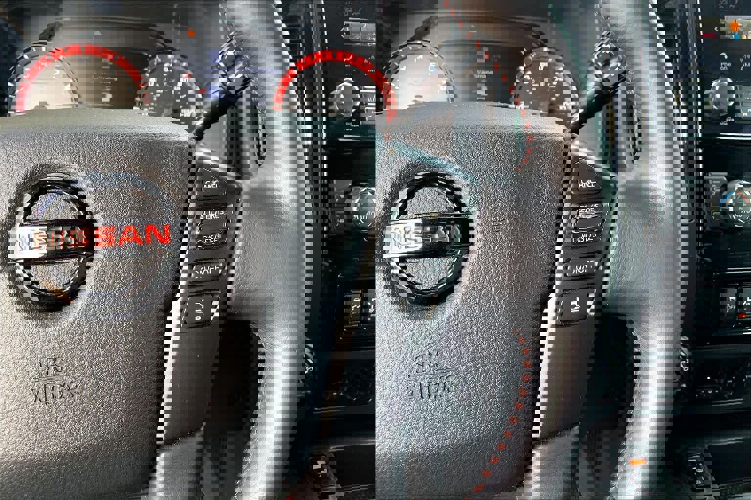 Used 2022 Nissan Titan PRO-4X w/ Pro-4x Convenience Package image 25