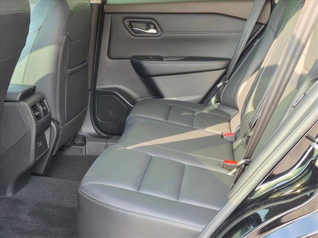Used 2023 Nissan Rogue SL AWD/4WD image 17