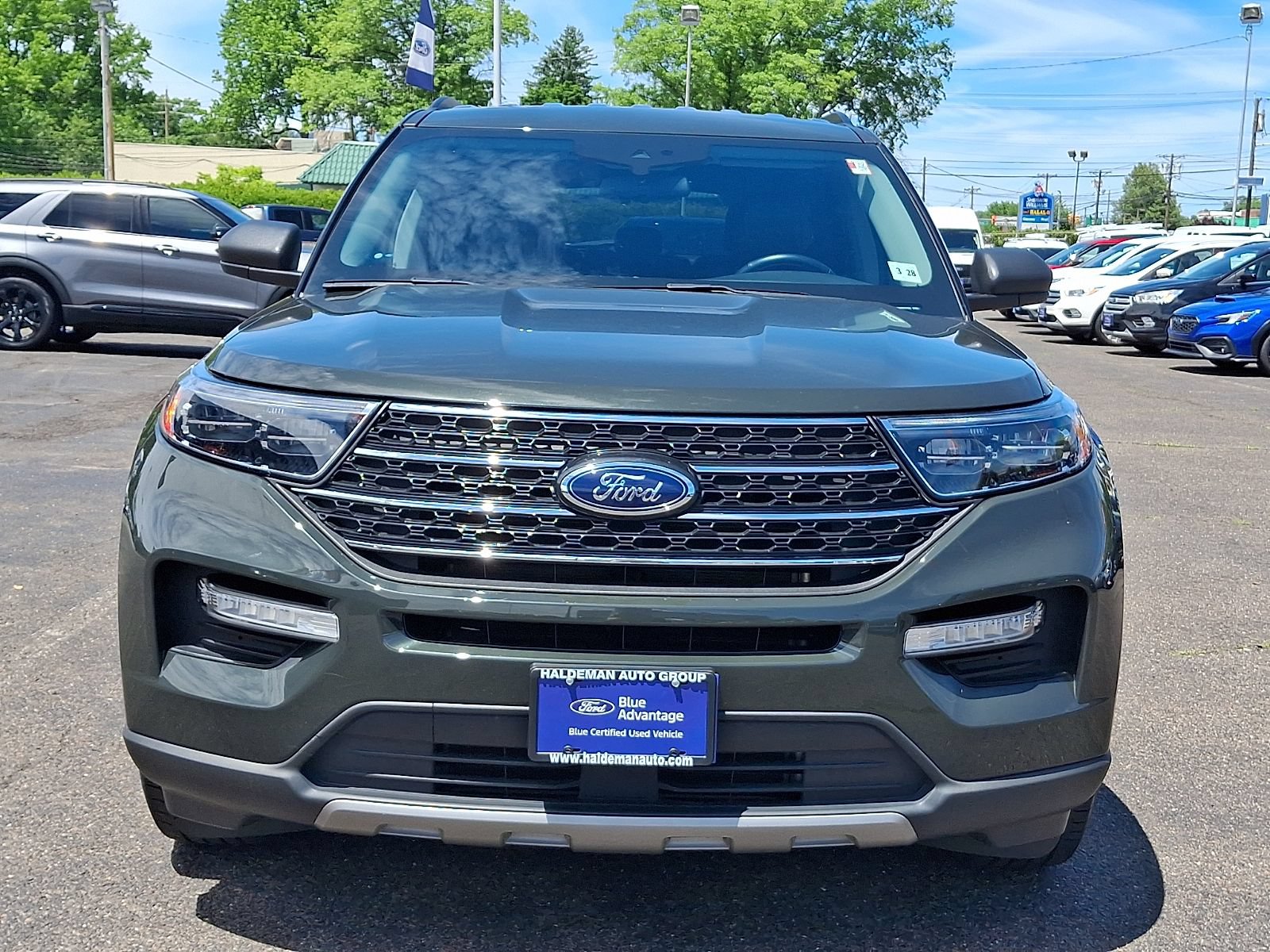 Certified 2022 Ford Explorer XLT w/ Equipment Group 202A AWD/4WD image 2