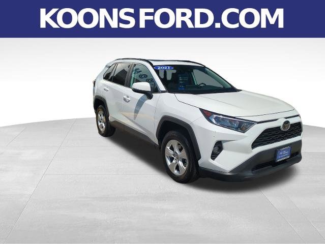Used 2021 Toyota RAV4 XLE w/ Convenience Package FWD image 7
