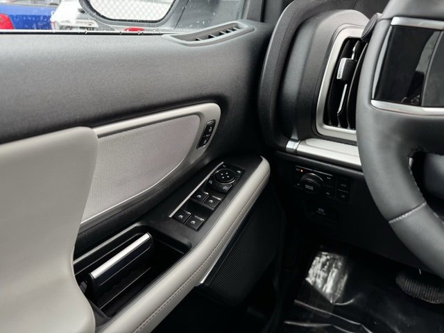 Certified 2025 Ford Expedition Max Active image 38