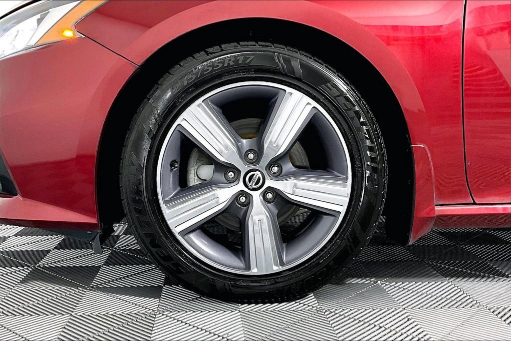 Used 2019 Nissan Altima 2.5 SL FWD image 8