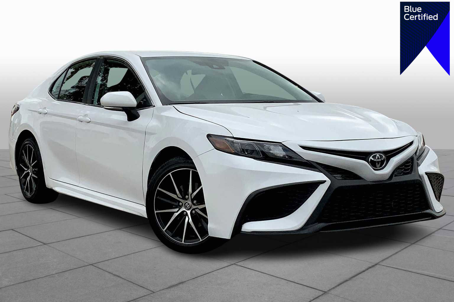Used 2024 Toyota Camry SE